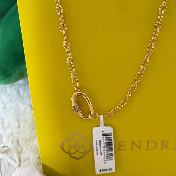 Neckles - Picture 3 of 5